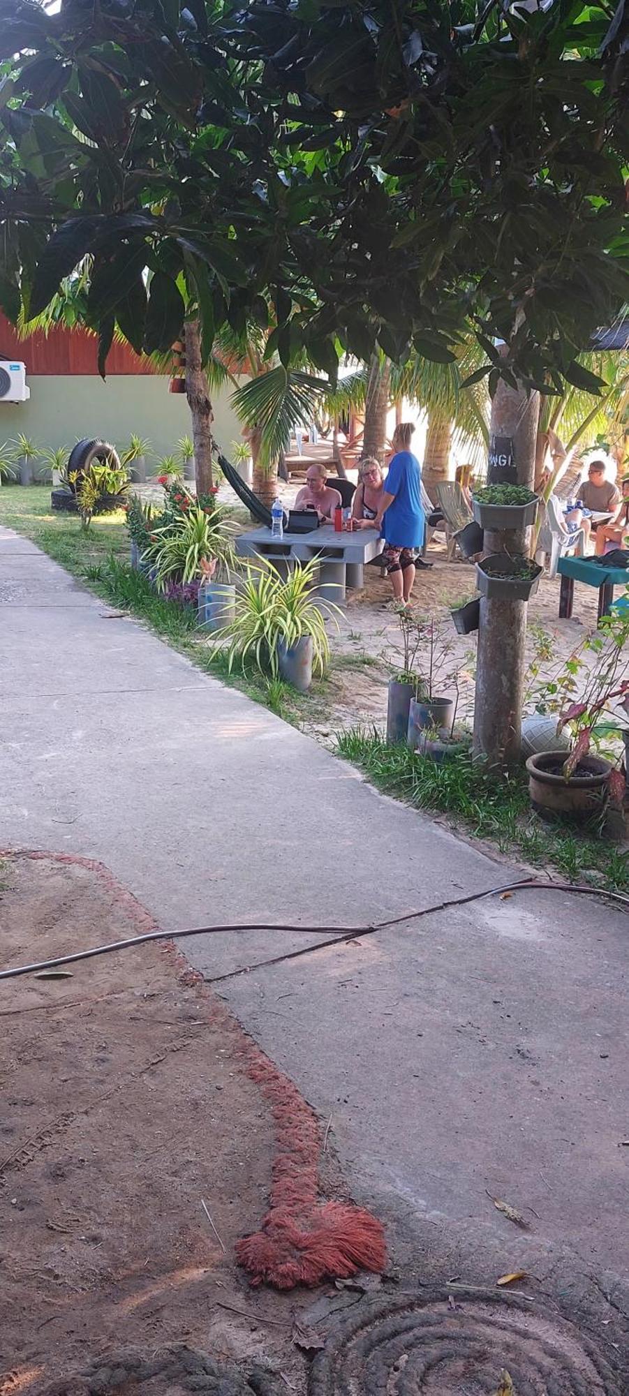 Ella'S Place Salang Tioman Kampong Ayer Batang Exterior photo