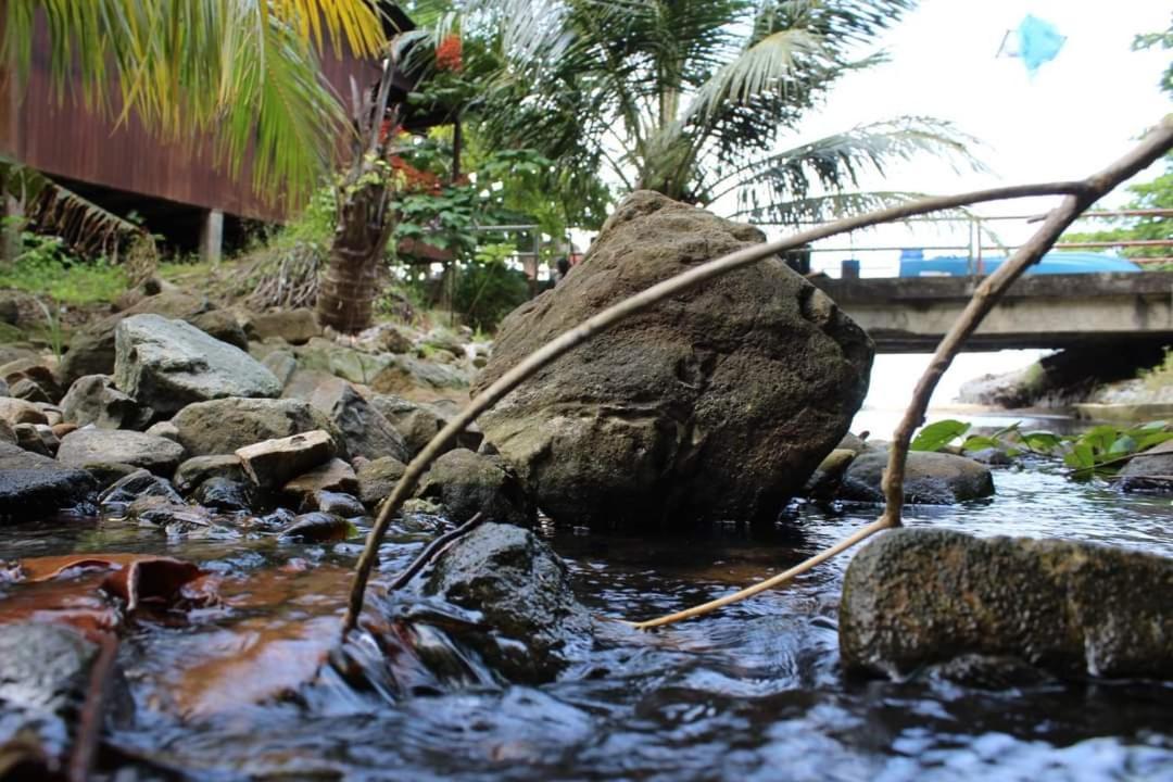 Ella'S Place Salang Tioman Kampong Ayer Batang Exterior photo