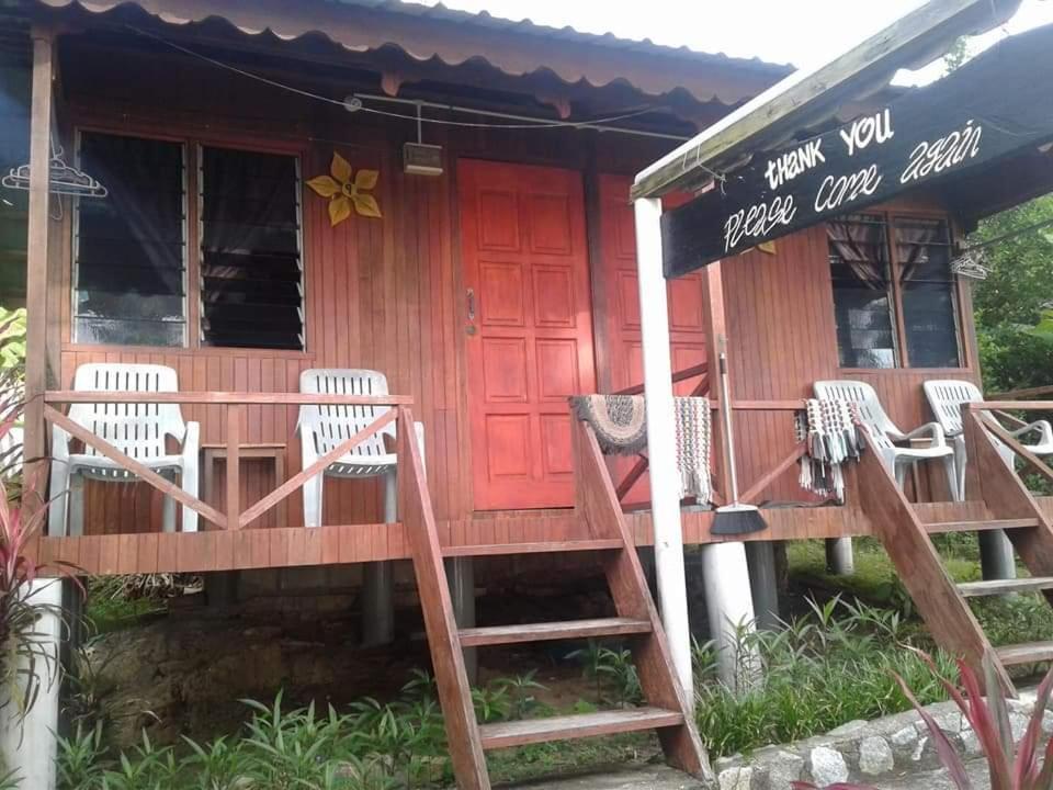 Ella'S Place Salang Tioman Kampong Ayer Batang Exterior photo