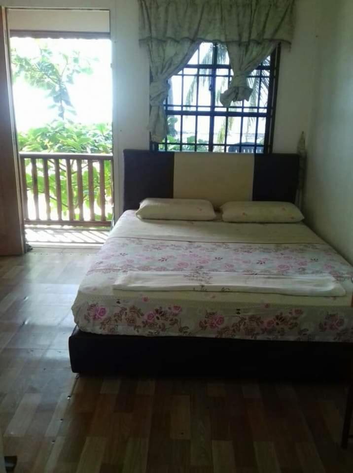 Ella'S Place Salang Tioman Kampong Ayer Batang Exterior photo