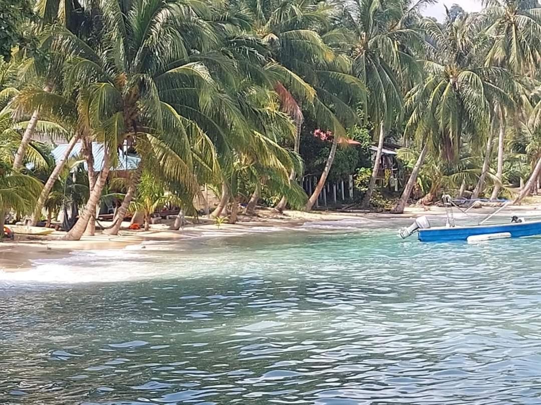 Ella'S Place Salang Tioman Kampong Ayer Batang Exterior photo